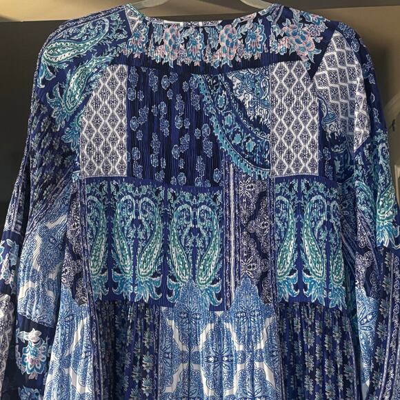 Sunny Leigh Micro Pleated Tunic Top Blouse 1X Blue Abstract Pattern Light Flowy - Picture 11 of 12